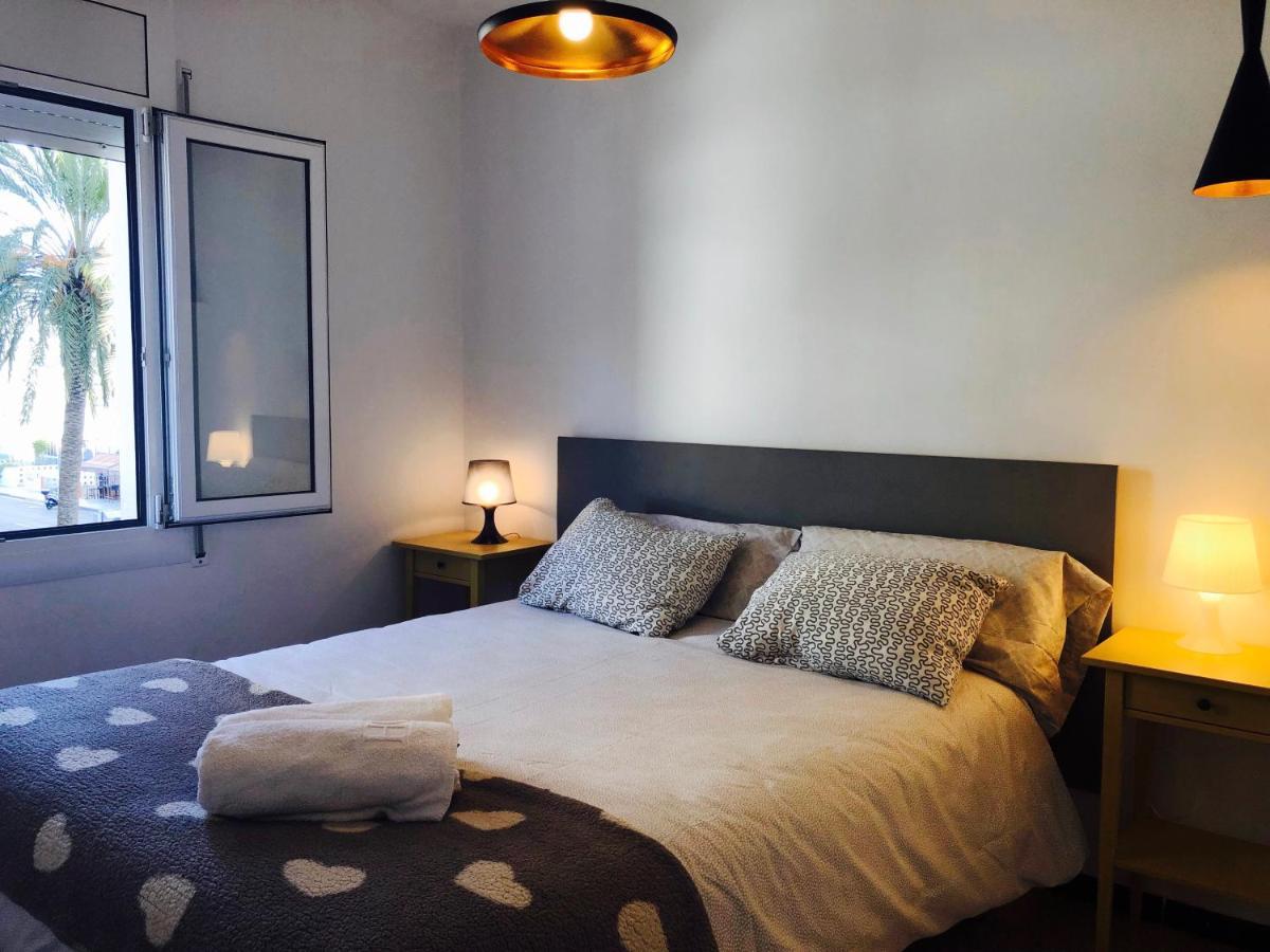 Apartamentos Aquarium. 150 Metros Playa. Roses Eksteriør billede