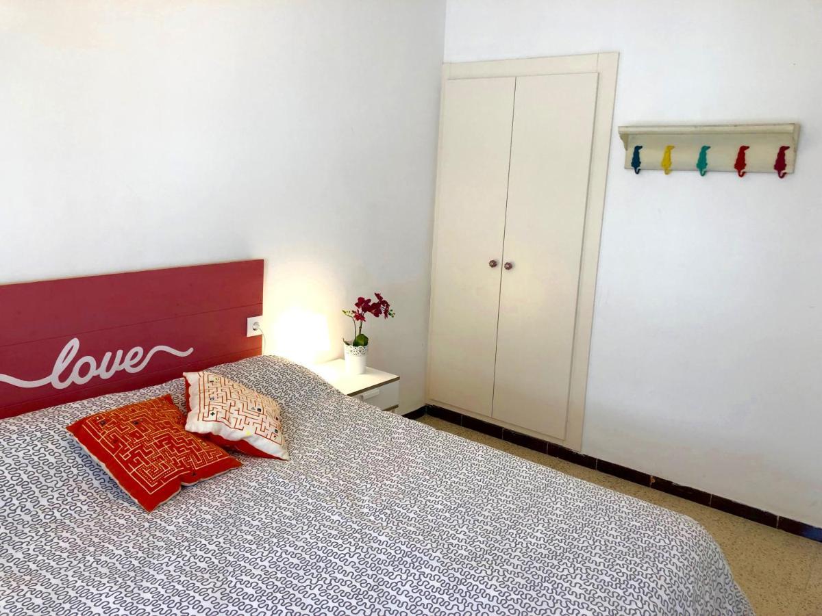 Apartamentos Aquarium. 150 Metros Playa. Roses Eksteriør billede