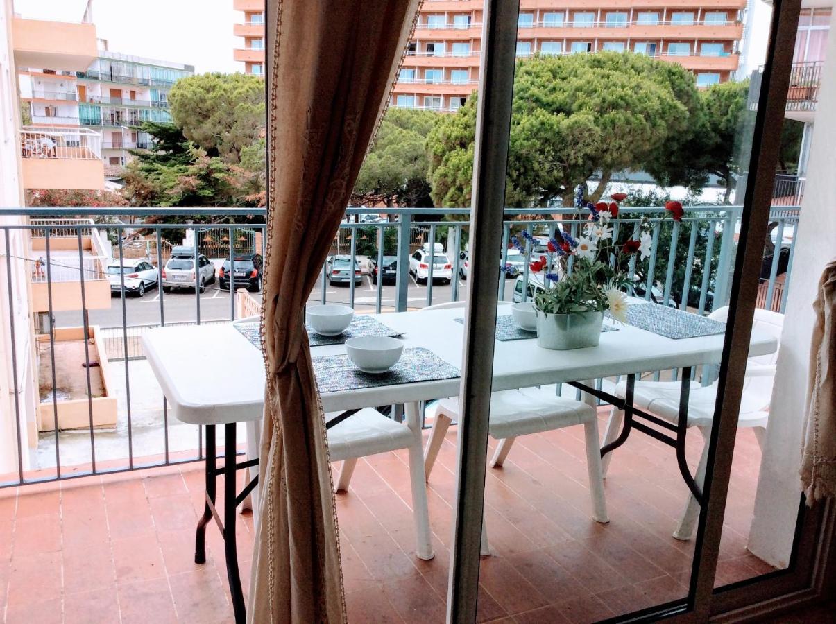 Apartamentos Aquarium. 150 Metros Playa. Roses Eksteriør billede